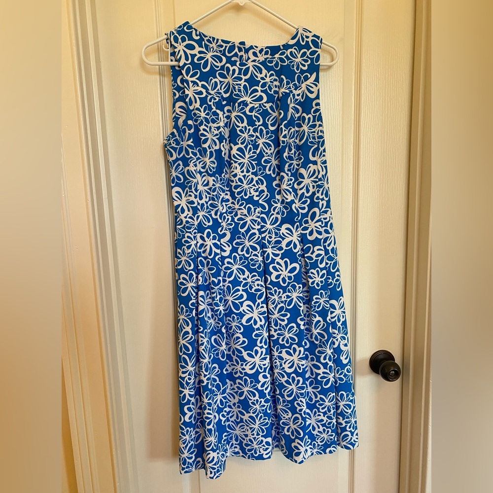 AGB Sleeveless Dress w/ Cutout